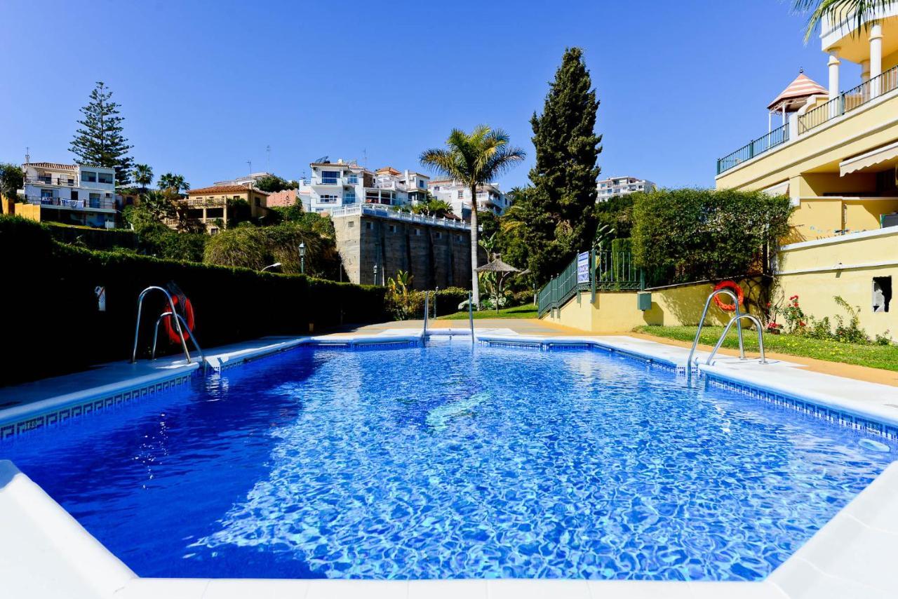 Refurbished 2-Bed Apartment Burriana Beach. Nerja Extérieur photo