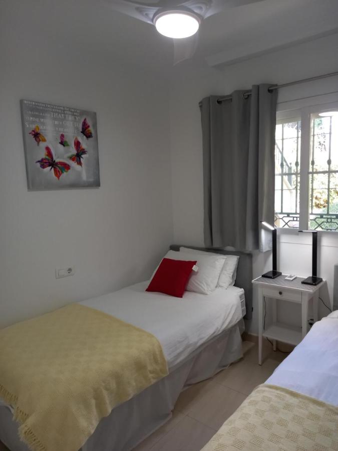 Refurbished 2-Bed Apartment Burriana Beach. Nerja Extérieur photo